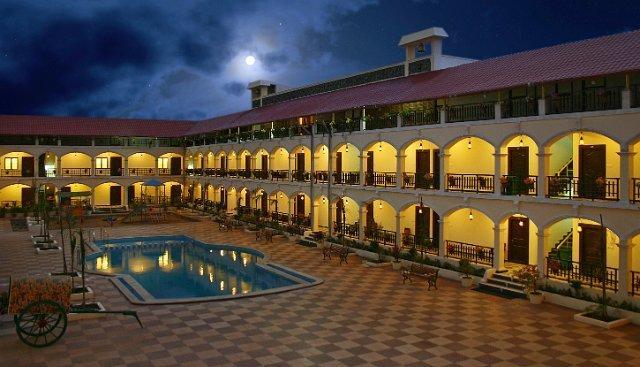 Kumararraja Palace Yelagiri Esterno foto